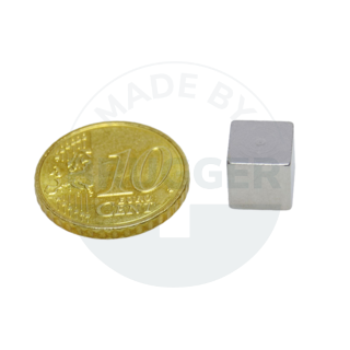Metal Cube Shaped Office Magnet | © Brugger GmbH