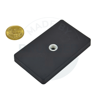 Rubberised magnet system with internal thread rectangular black | © Brugger GmbH