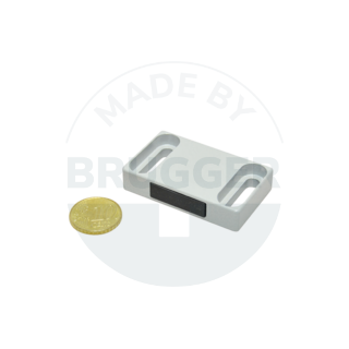 Magnetic fitting to screw on black | © Brugger GmbH