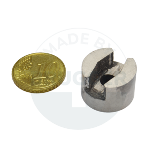 Horseshoe magnet cylindrical shape with cylindrical bore | © BruggerGmbH