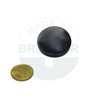 Rubber flap as protective cover for magnet systems ⌀25mm | © Brugger GmbH