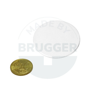Metal disc with double adhesive tape (3M Scotch-Mount 4032) | © Brugger GmbH