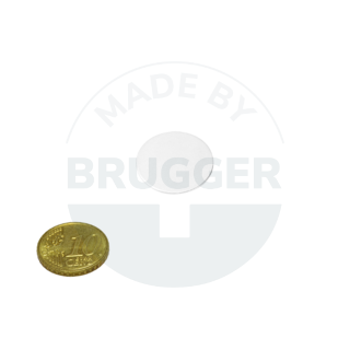 Metal disc with double adhesive tape (3M Scotch-Mount 4032) | © Brugger GmbH